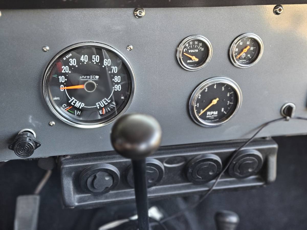 Jeep-cj5-1972-white-16