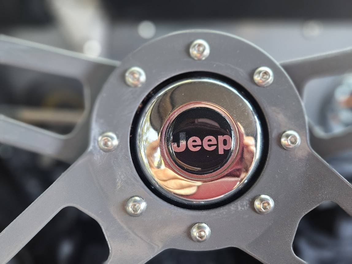 Jeep-cj5-1972-white-6