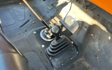 Jeep-cj5-1973-orange-10