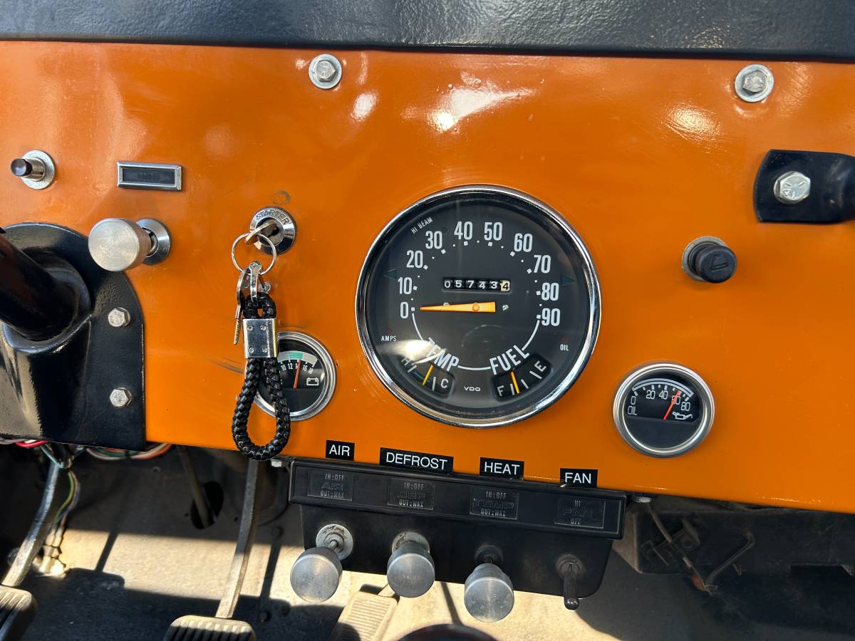 Jeep-cj5-1973-orange-11