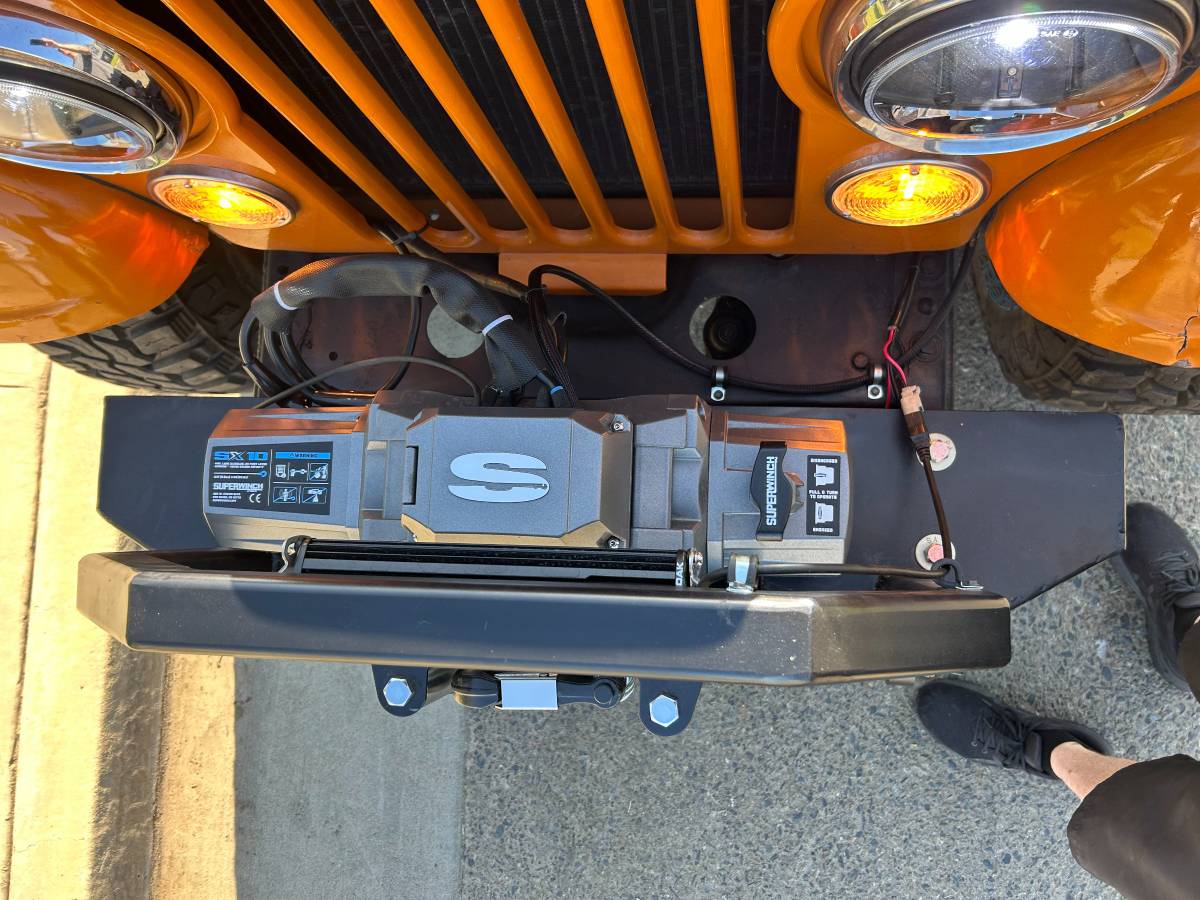 Jeep-cj5-1973-orange-2