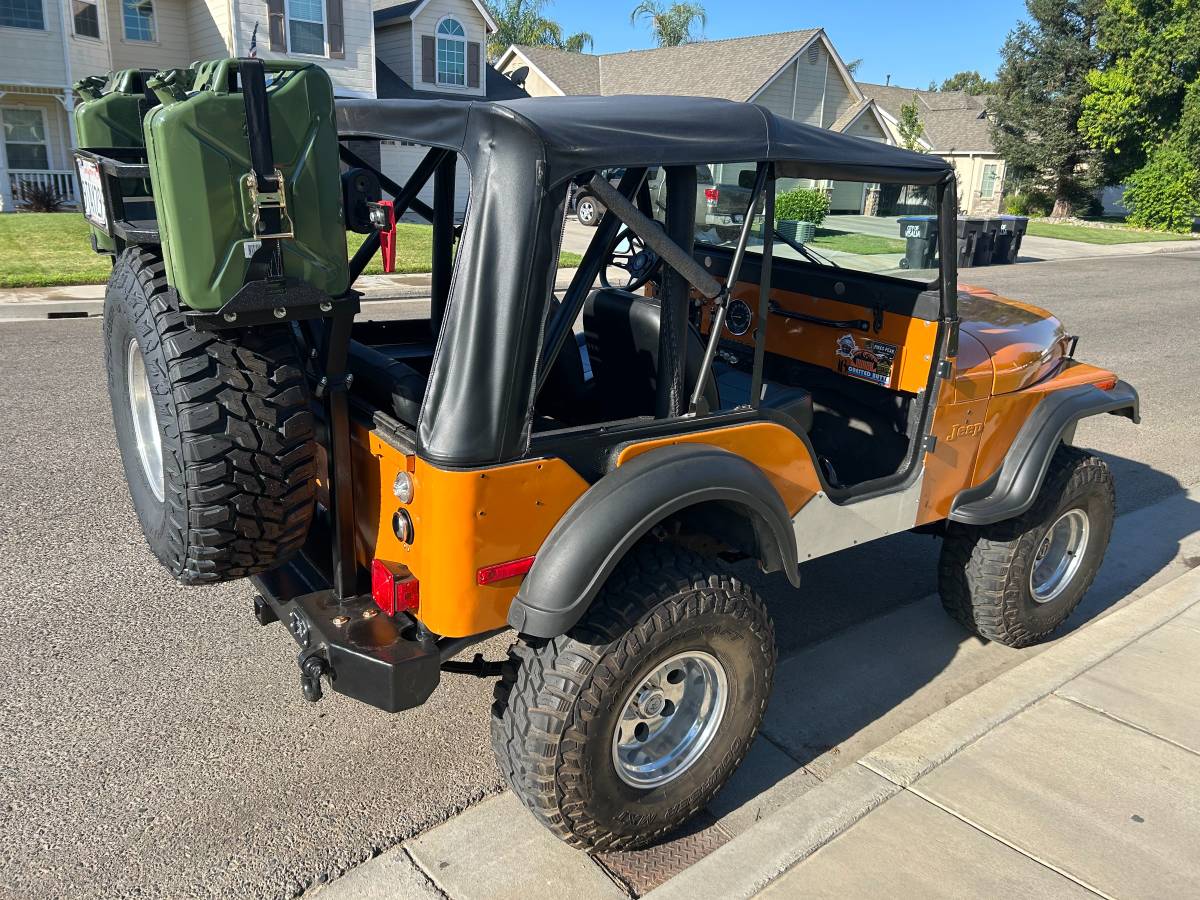 Jeep-cj5-1973-orange-7