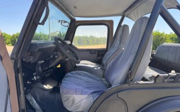 Jeep-cj5-1980-black-17