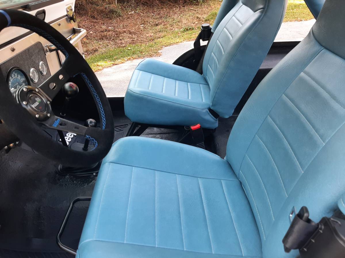 Jeep-cj5-1980-white-10