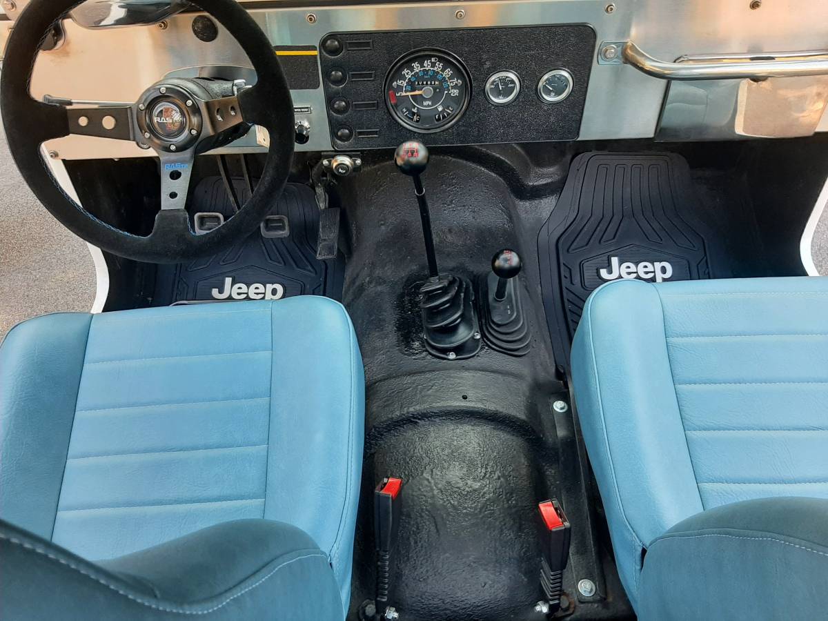 Jeep-cj5-1980-white-11