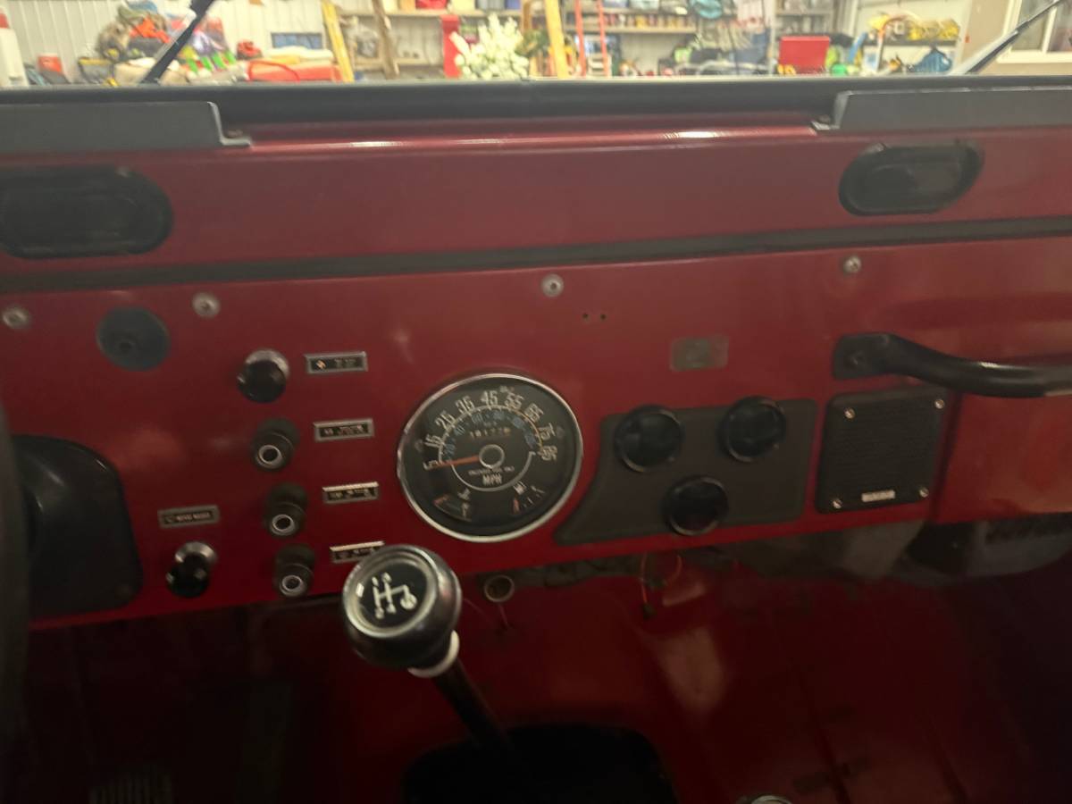 Jeep-cj5-1981-red-10