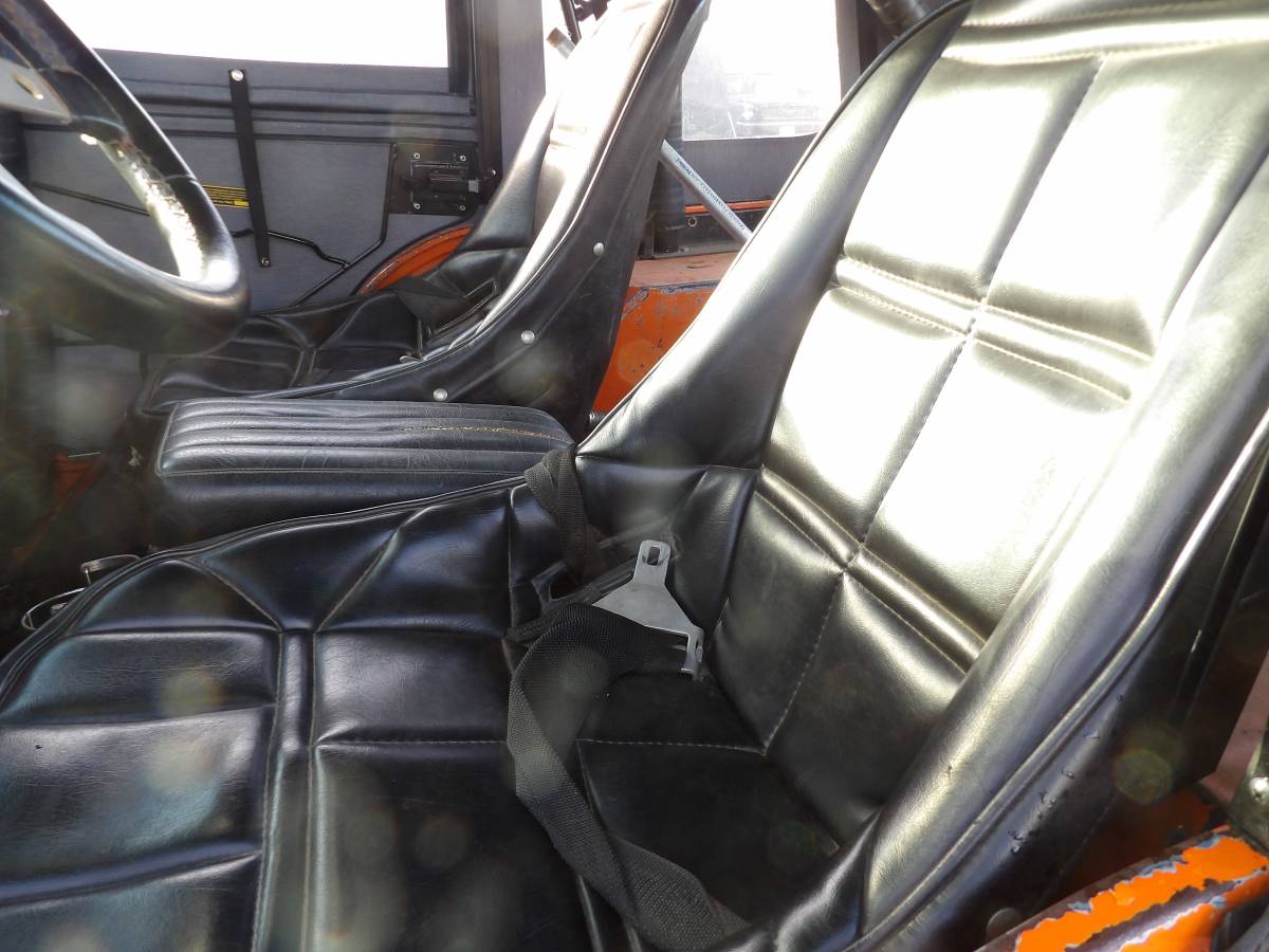 Jeep-cj5-4x4-1973-orange-17