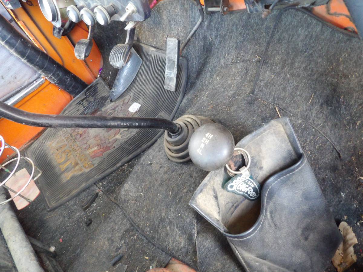 Jeep-cj5-4x4-1973-orange-7