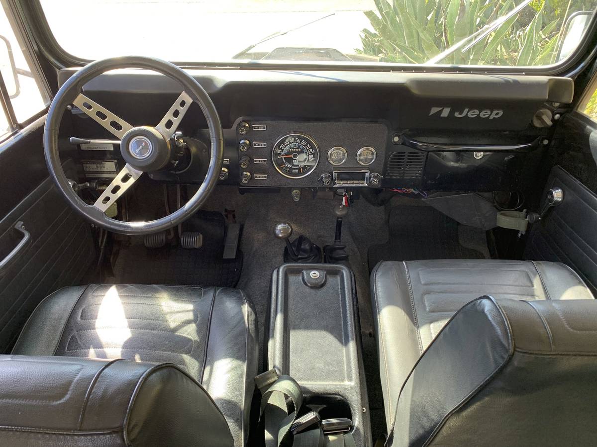 Jeep-cj7-1977-black-5