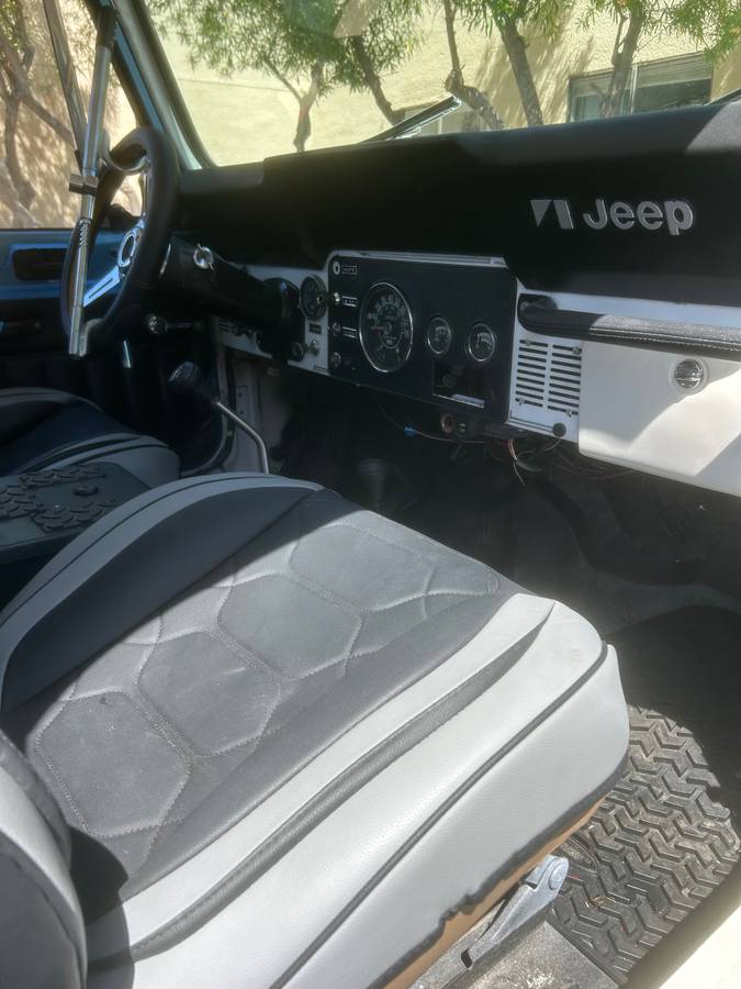 Jeep-cj7-1983-8