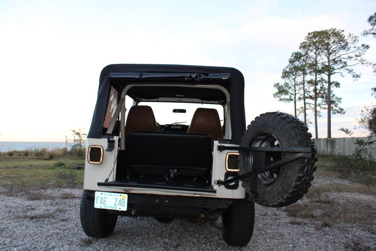 Jeep-cj7-1984-4