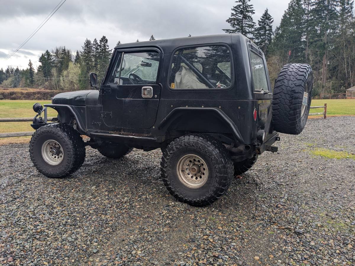 Jeep-cj7-1985-black-1
