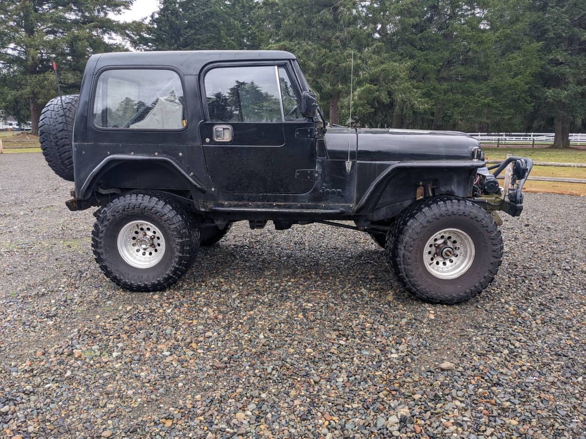 Jeep-cj7-1985-black-2