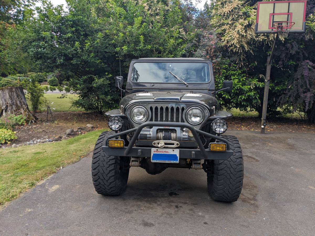 Jeep-cj7-1985-black-7