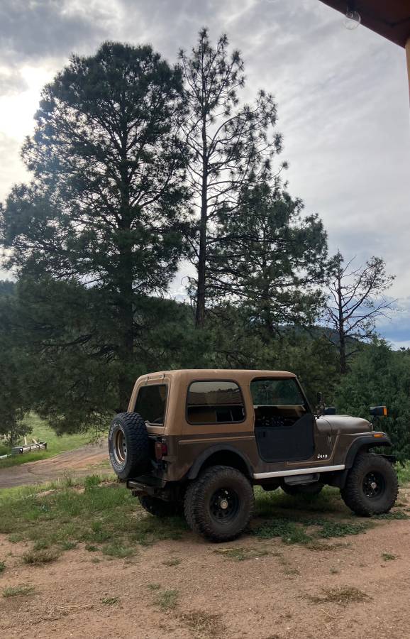 Jeep-cj7-1985-brown-1