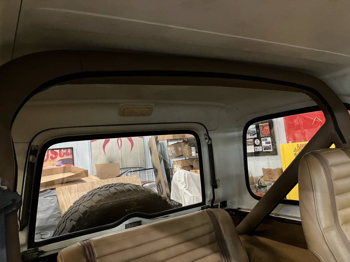 Jeep-cj7-1986-brown-7