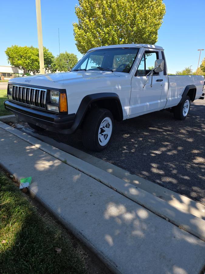 Jeep-comanche-1988-white-4
