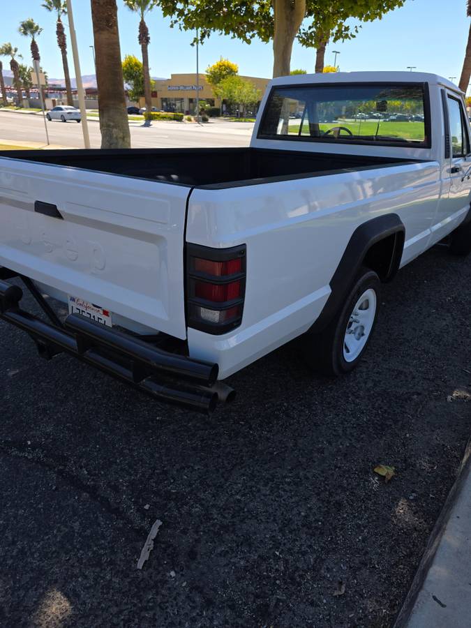 Jeep-comanche-1988-white-8