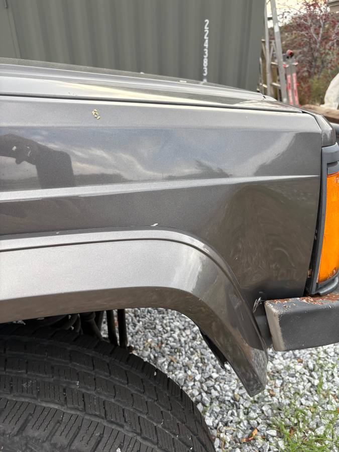 Jeep-comanche-1989-grey-3