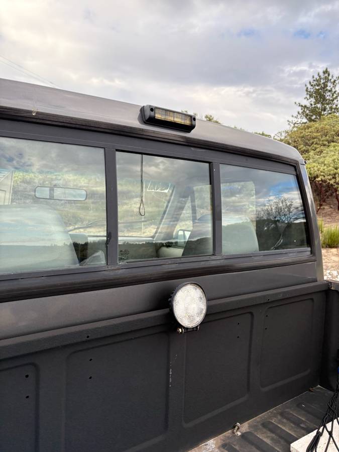 Jeep-comanche-1989-grey-7