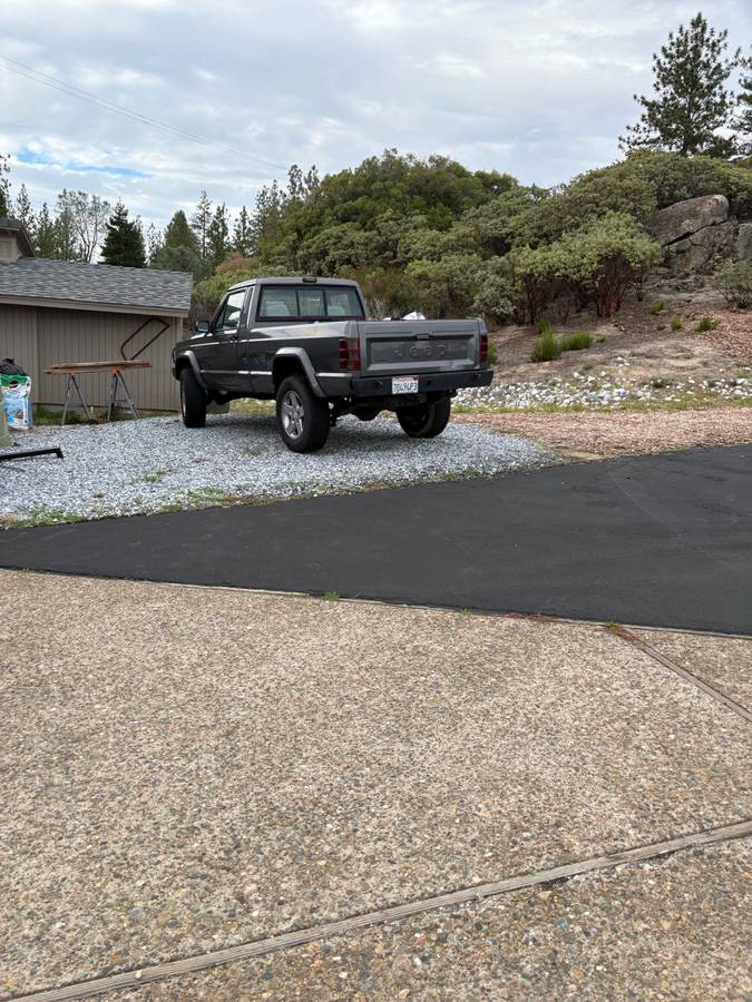 Jeep-comanche-1989-grey-9