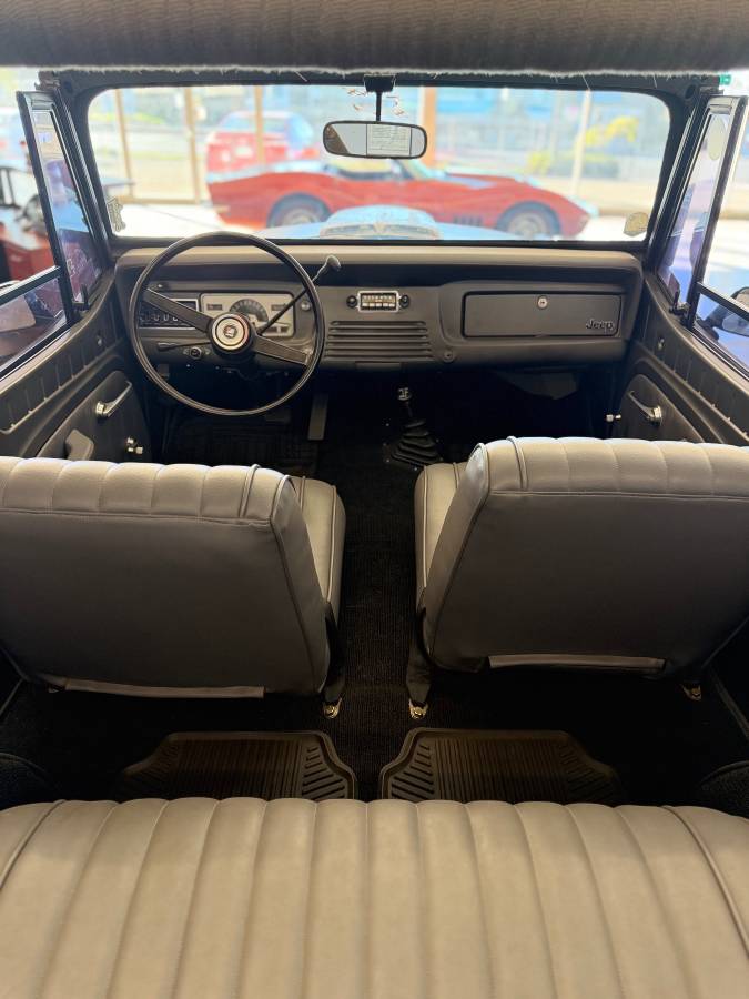 Jeep-commando-1972-grey-12