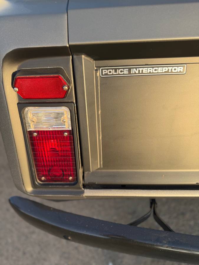 Jeep-commando-1972-grey-9