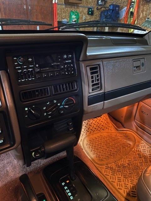 Jeep-grand-cherokee-laredo-1994-silver-14