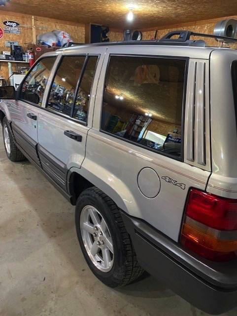 Jeep-grand-cherokee-laredo-1994-silver-3