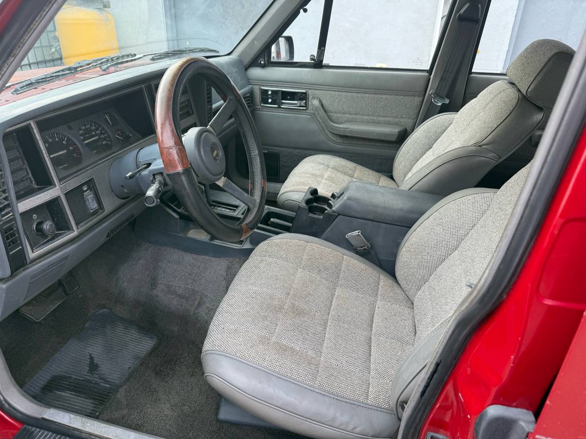 Jeep-grand-cherokee-laredo-4x4-1992-red-8
