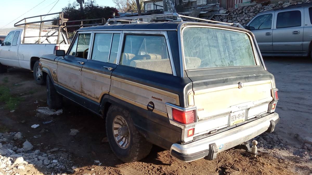 Jeep-grand-wagoneer-1980-blue-4