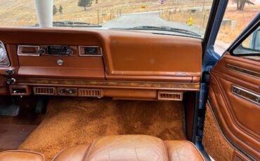 Jeep-grand-wagoneer-1984-blue-12