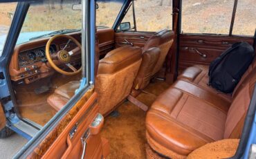 Jeep-grand-wagoneer-1984-blue-18