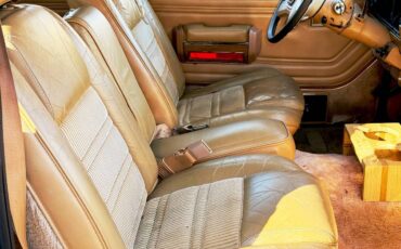 Jeep-grand-wagoneer-1987-11