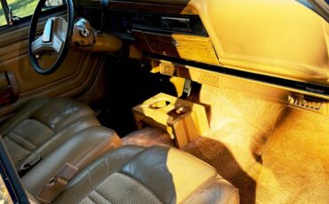 Jeep-grand-wagoneer-1987-2