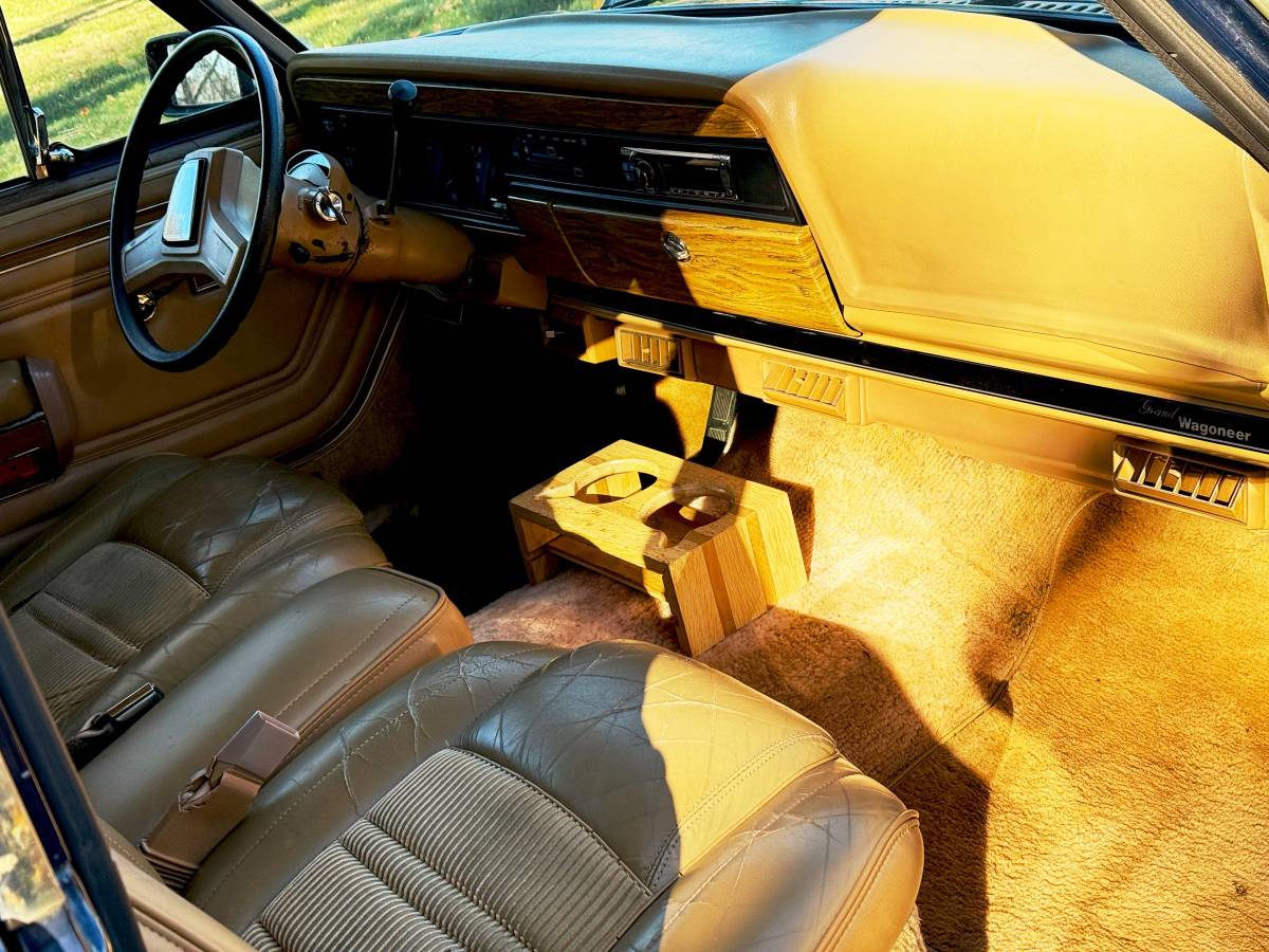 Jeep-grand-wagoneer-1987-2