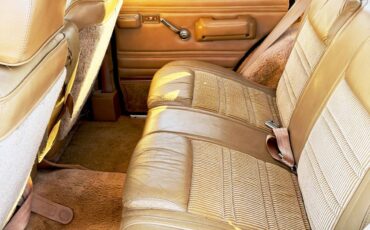 Jeep-grand-wagoneer-1987-22