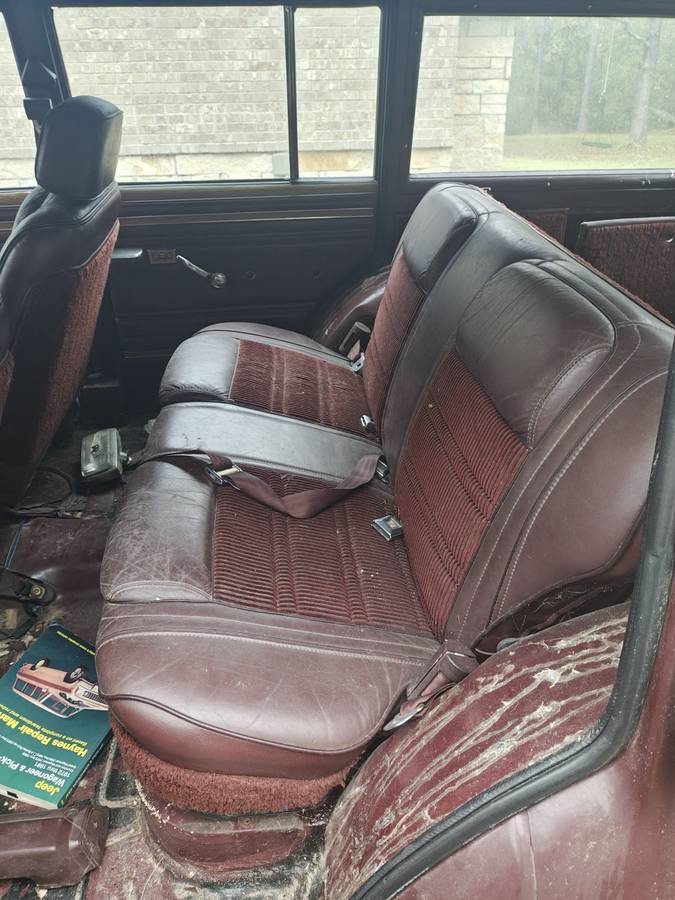 Jeep-grand-wagoneer-1988-9