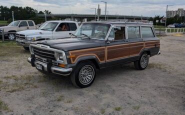 Jeep-grand-wagoneer-1988-grey-14