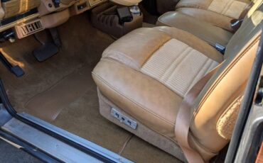 Jeep-grand-wagoneer-1988-grey-18