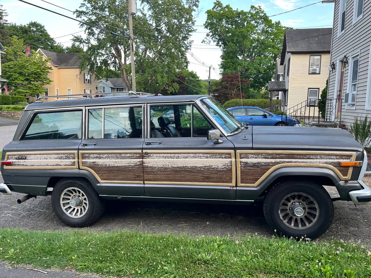 Jeep-grand-wagoneer-1989-grey-2