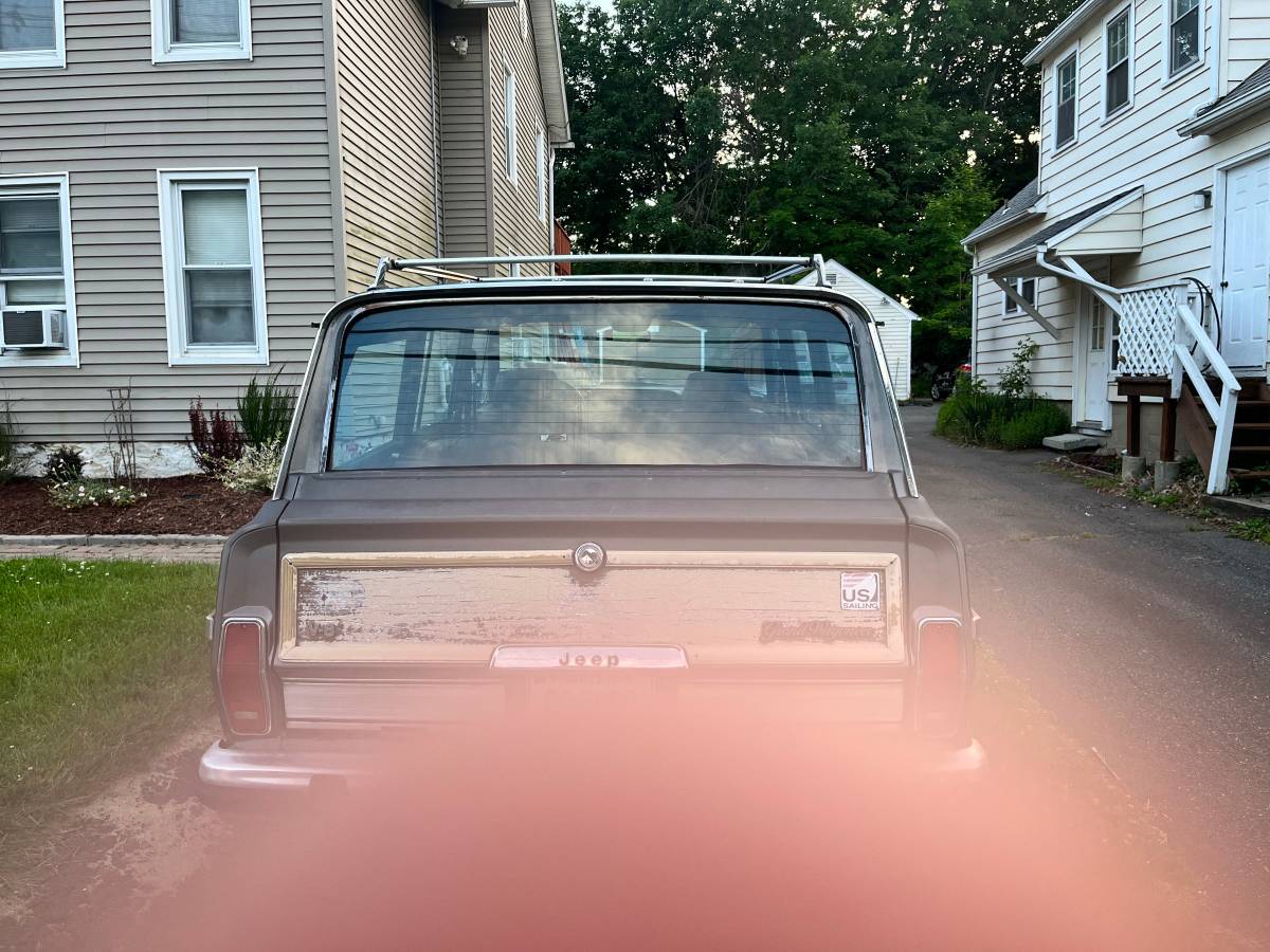Jeep-grand-wagoneer-1989-grey-3