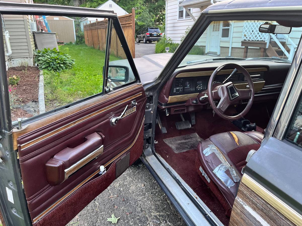 Jeep-grand-wagoneer-1989-grey-4