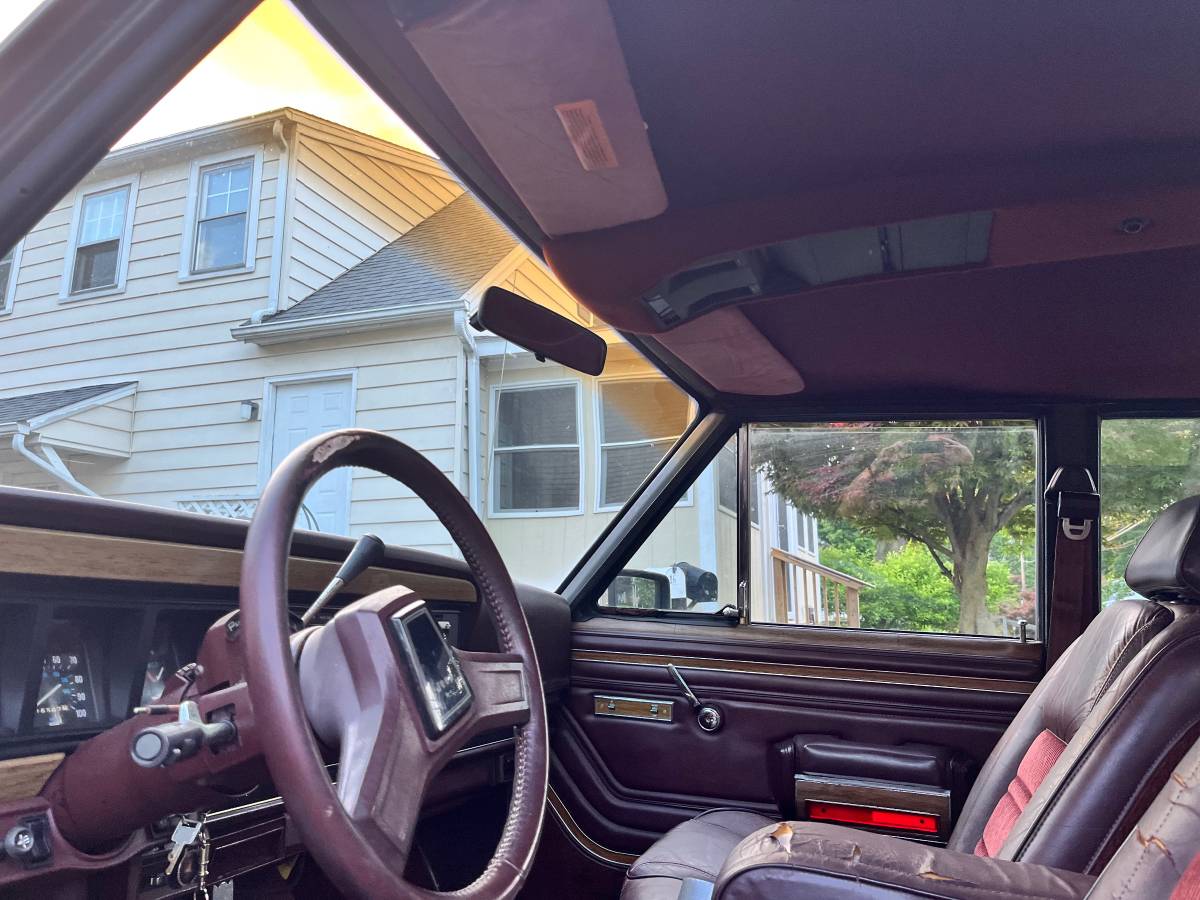 Jeep-grand-wagoneer-1989-grey-5