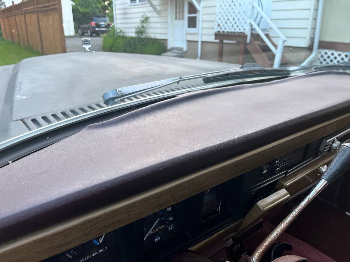 Jeep-grand-wagoneer-1989-grey-6