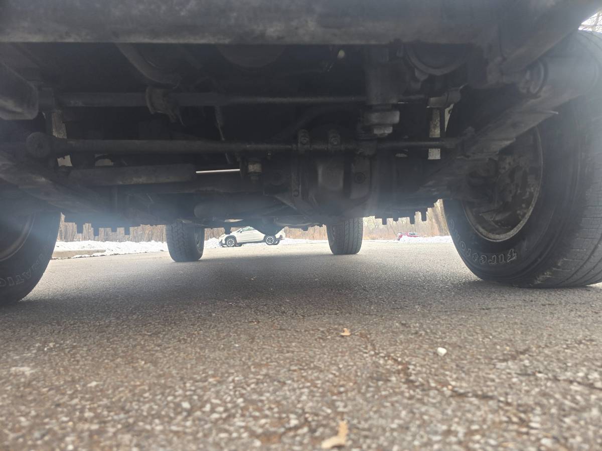 Jeep-grand-wagoneer-1990-5