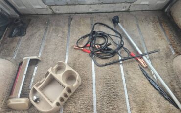 Jeep-grand-wagoneer-1990-7