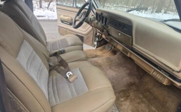 Jeep-grand-wagoneer-1990-8