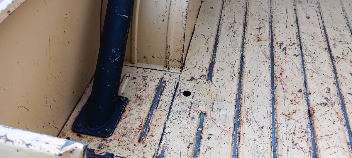 Jeep-scrambler-1982-yellow-11