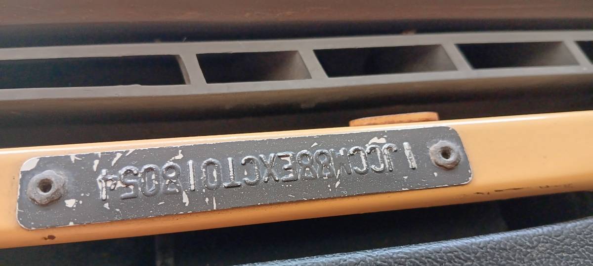 Jeep-scrambler-1982-yellow-19